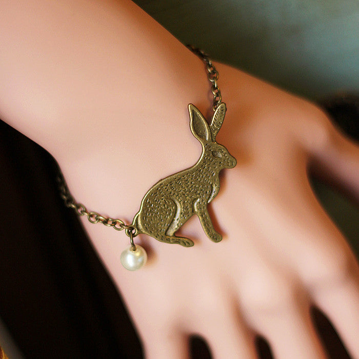 Vánoční ručně vyrobený náramek s perlovou sněhovou vločkou